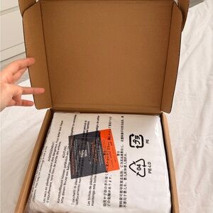 Amazon Essentials Deluxe Microfiber Sheet Set - White